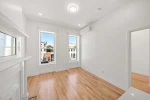 Photo for Lexington Avenue