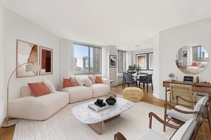 Photo for 2nd Avenue