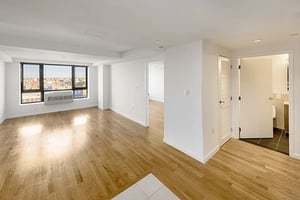 Photo for 21st Street