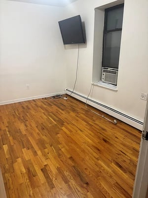 Photo for East 105th Street