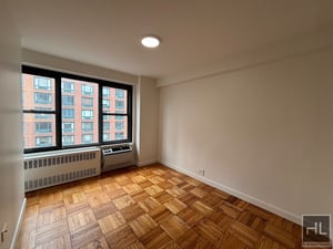 Photo for Fourth Avenue