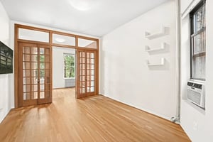 Photo for Perry Street