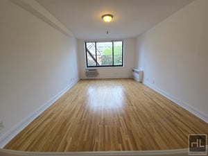 Photo for 1 AVE/E. 82nd (Q at 2nd/83rd) A spacious Studio w/Storage, Elevator, Laundry & NO Broker's Fees!