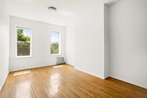Photo for 6th Avenue