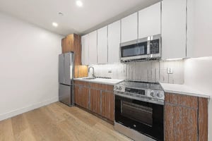 Photo for 2nd Avenue