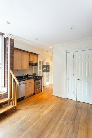Photo for E 13TH ST.
