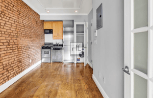 Photo for E 5TH ST.