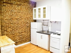 Photo for PINEAPPLE STREET