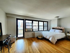 Photo for E 82 St