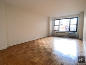 Photo for Fourth Avenue