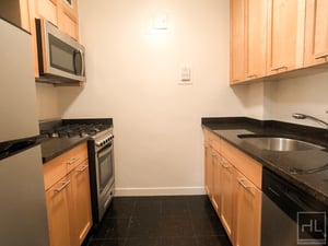 Photo for Fourth Avenue