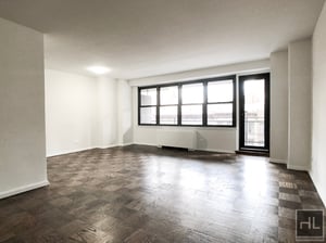 Photo for E 82 St