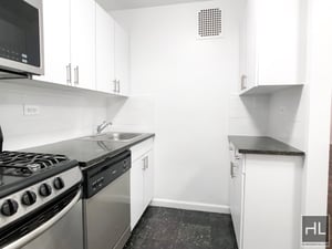 Photo for E 82 St