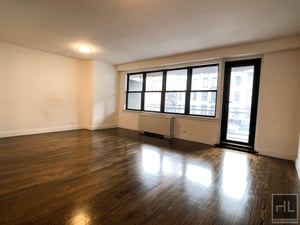 Photo for E 82 St