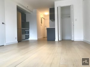 Photo for ✨ High-Floor Murray Hill Studio w/ Skyline Views + Doorman — NO FEE