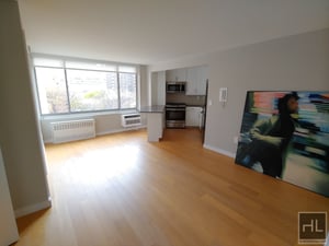 Photo for 2nd Avenue