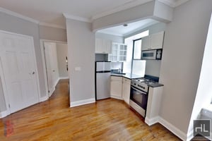 Photo for E 13TH ST.