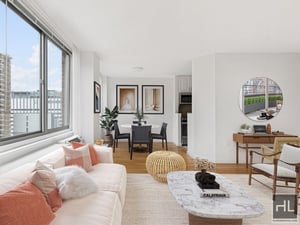 Photo for 2nd Avenue