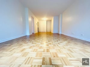 Photo for 🔥 Midtown East 1BR w/ Doorman + Gym — Near Grand Central — NO FEE | EAST 49 STREET