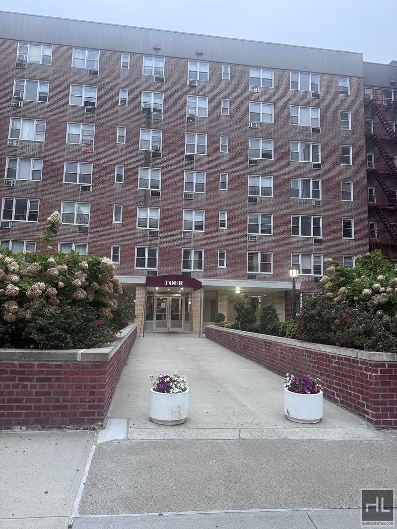 Image for 4 Sadore Ln