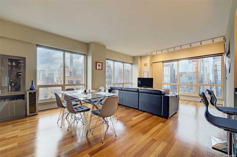 Image for 350 W 42nd