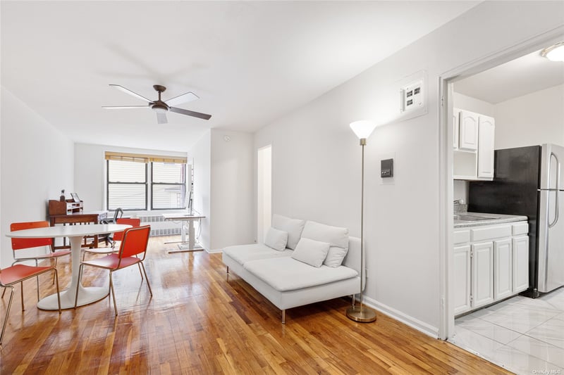 Image for 599 E 7th Street