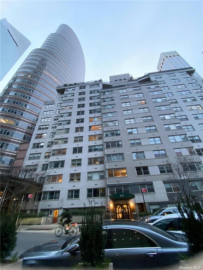 Image for 211 E 53rd Street