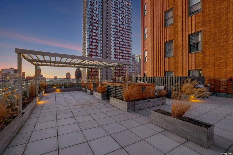 Image for 365 Bridge Street