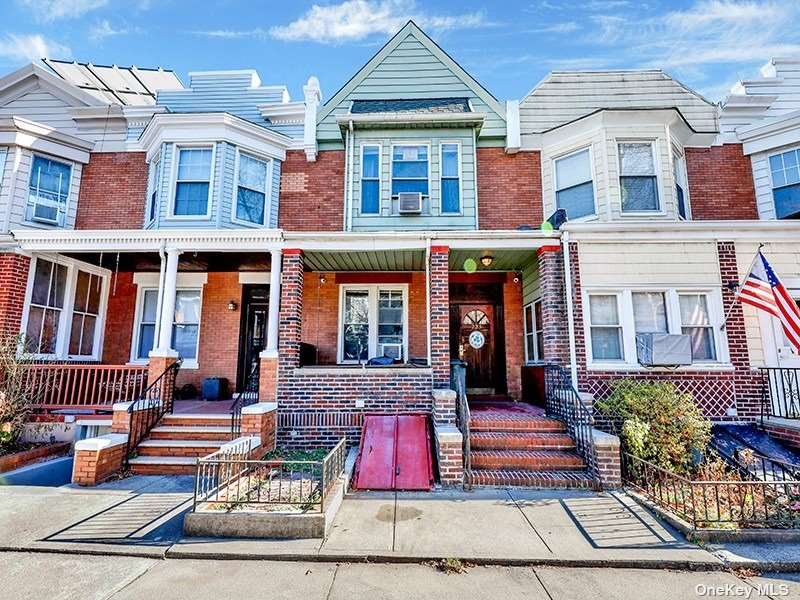 Image for 223 E 4th St